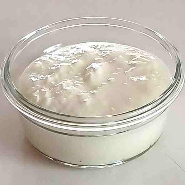 A bowl of yogurt