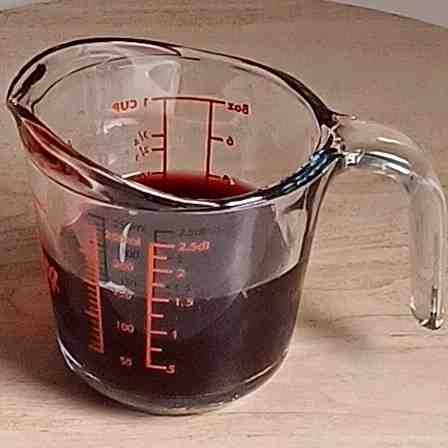 125 mL of pomegranate juice